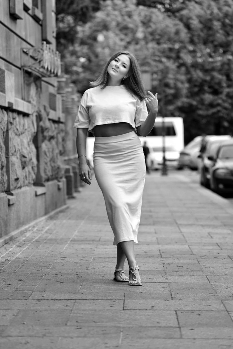 Giovane donna seducente